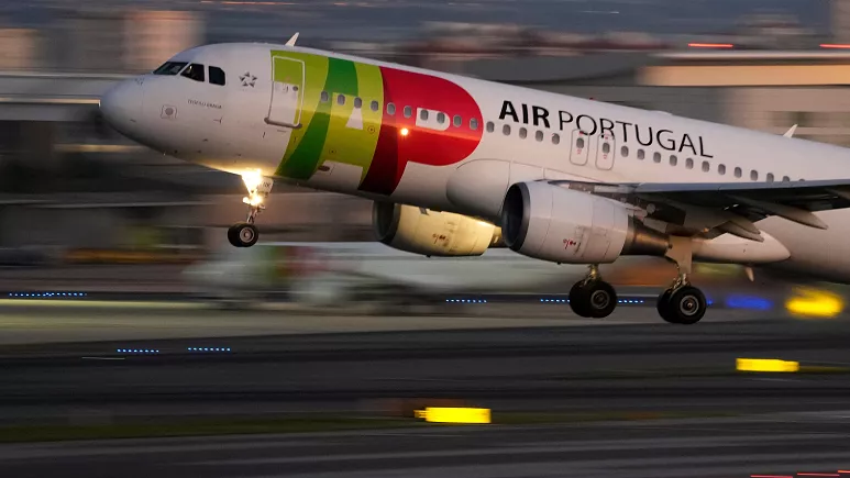 Португалия выставляет национальную авиакомпанию TAP на продажу.
